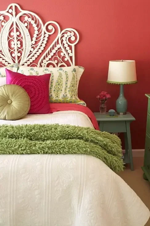 46 Cherry Red Fall Bedroom Ideas for a Cozy Seasonal Retreat