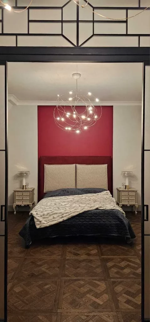 46 Cherry Red Fall Bedroom Ideas for a Cozy Seasonal Retreat