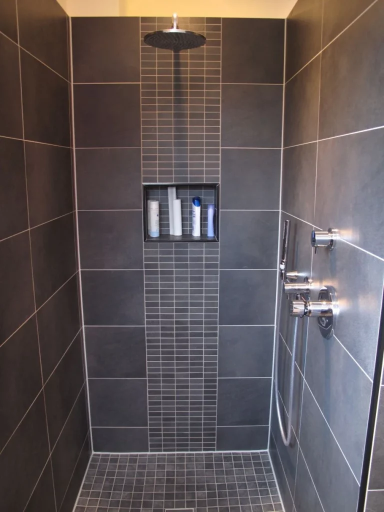 41 Small Bathroom Shower Tile Ideas: Stylish Designs for Compact Spaces