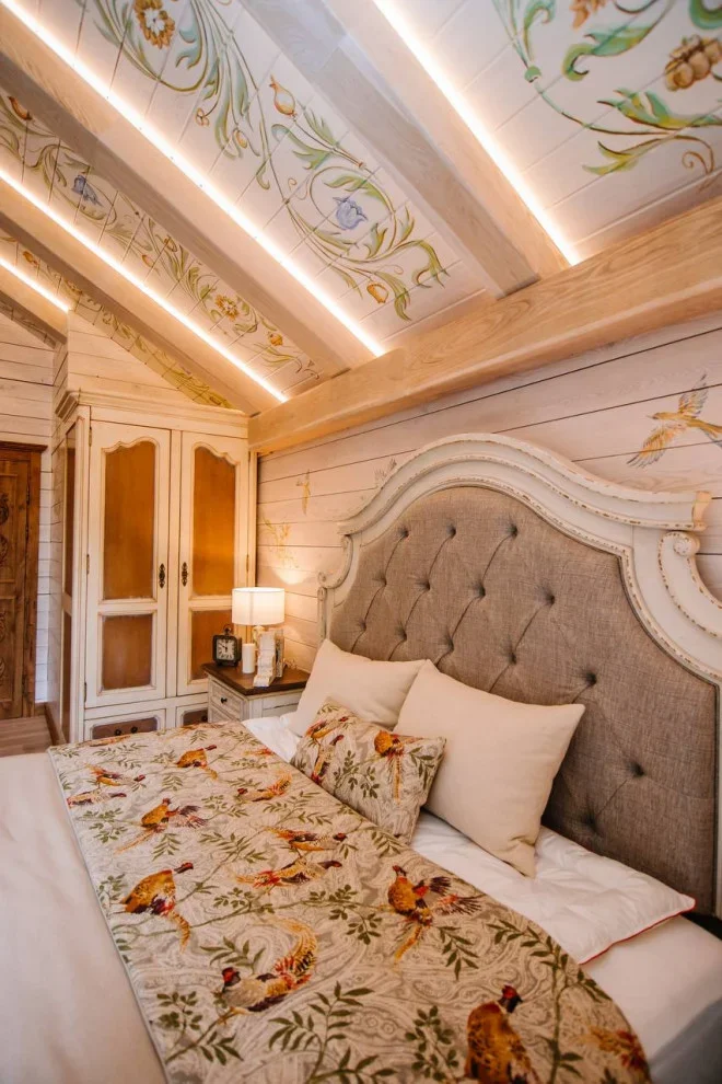 45 Natural Wood Bedroom Decor Ideas for Autumn 2026