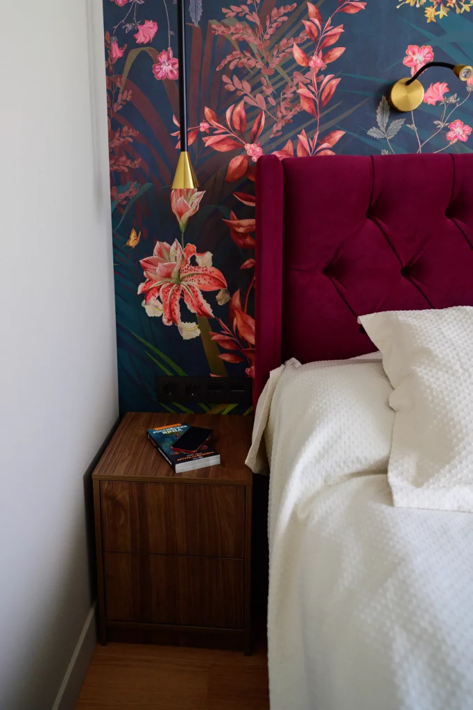 46 Cherry Red Fall Bedroom Ideas for a Cozy Seasonal Retreat