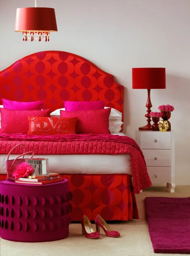 46 Cherry Red Fall Bedroom Ideas for a Cozy Seasonal Retreat