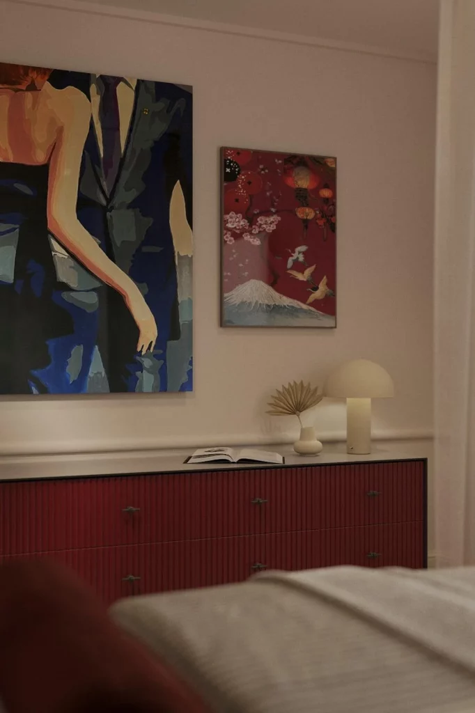 46 Cherry Red Fall Bedroom Ideas for a Cozy Seasonal Retreat