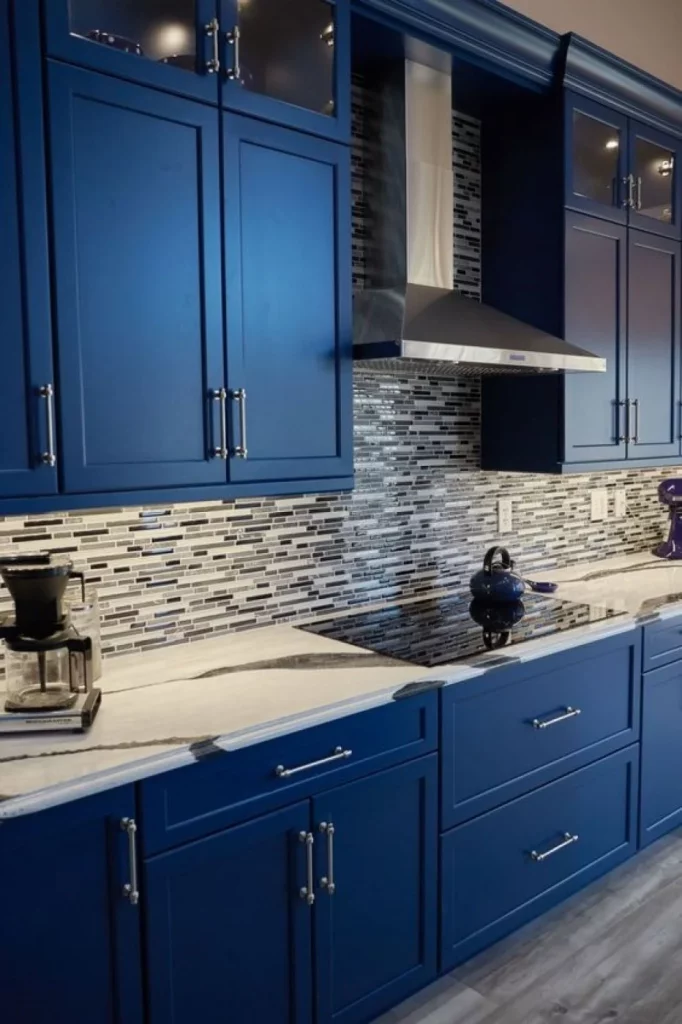45 Dark Blue Kitchen Design Ideas to Fall 2026 Season