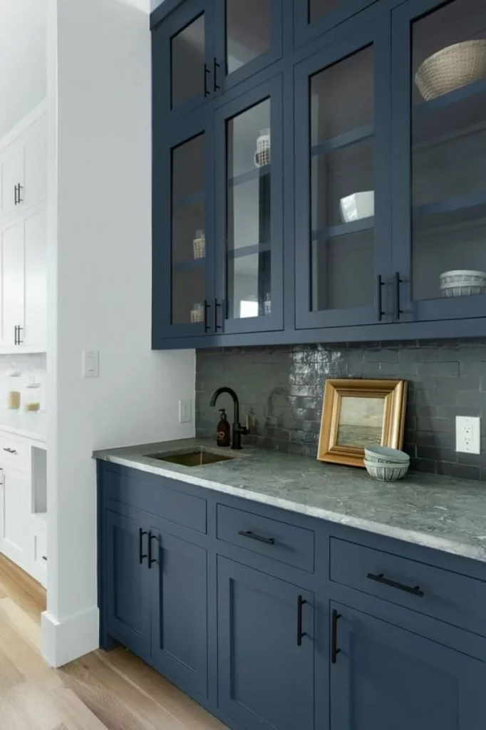 45 Dark Blue Kitchen Design Ideas to Fall 2026 Season