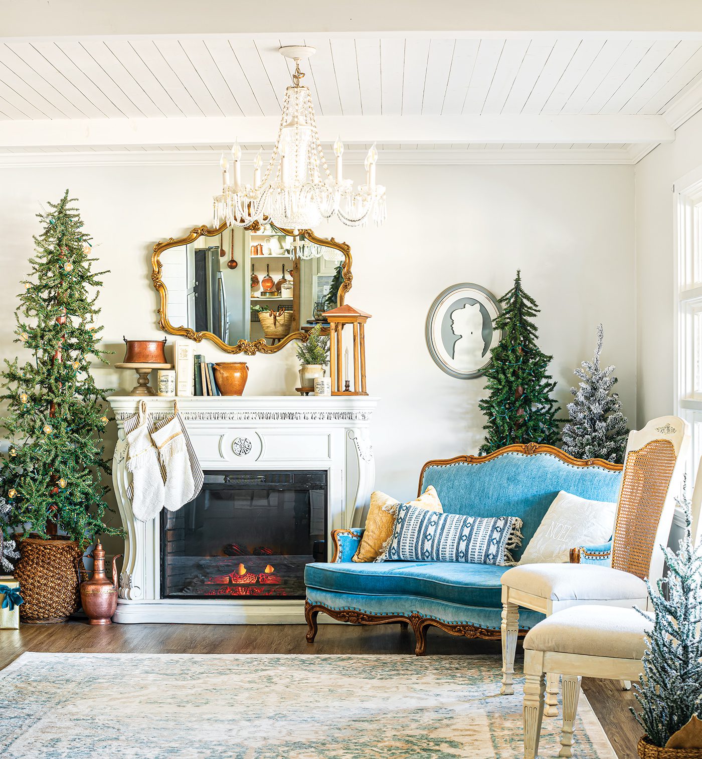 A French Farmhouse Christmas on the Farm - American Farmhouse Style
