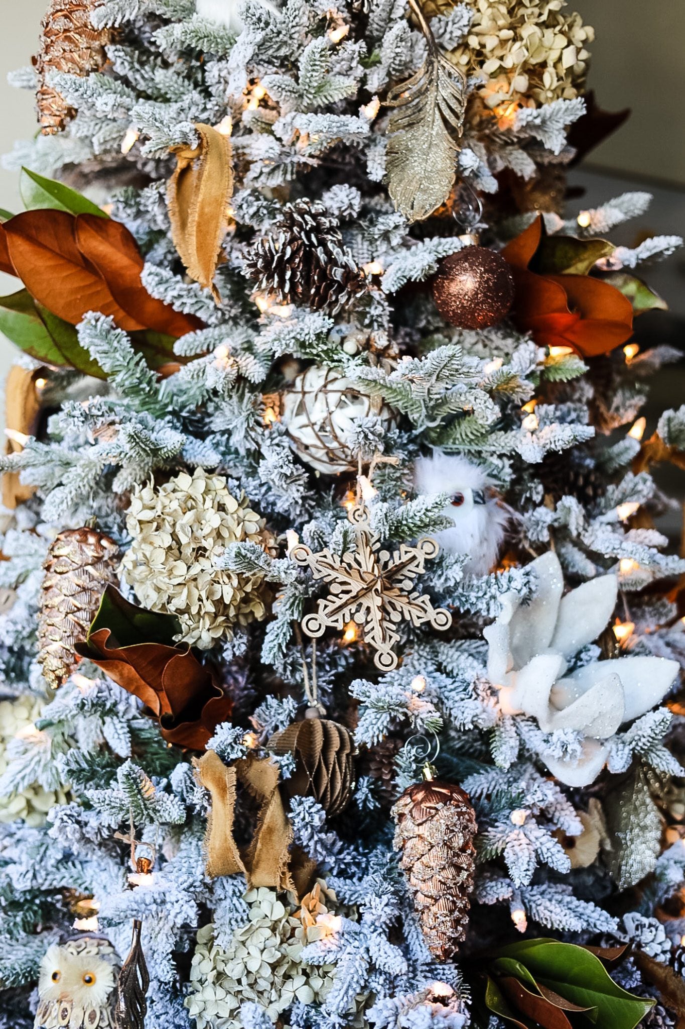 Decorating a Flocked Christmas Tree: A Guide to Natural and Gold Elegance - Cottage On Bunker Hill