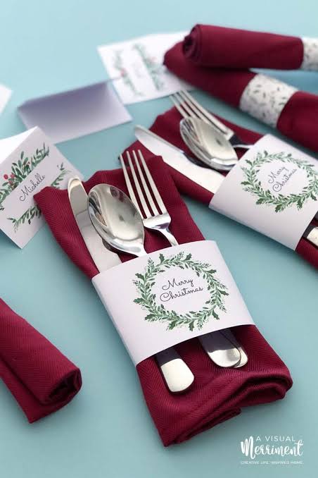Farmhouse Christmas Table Decor (Free Editable Printable)