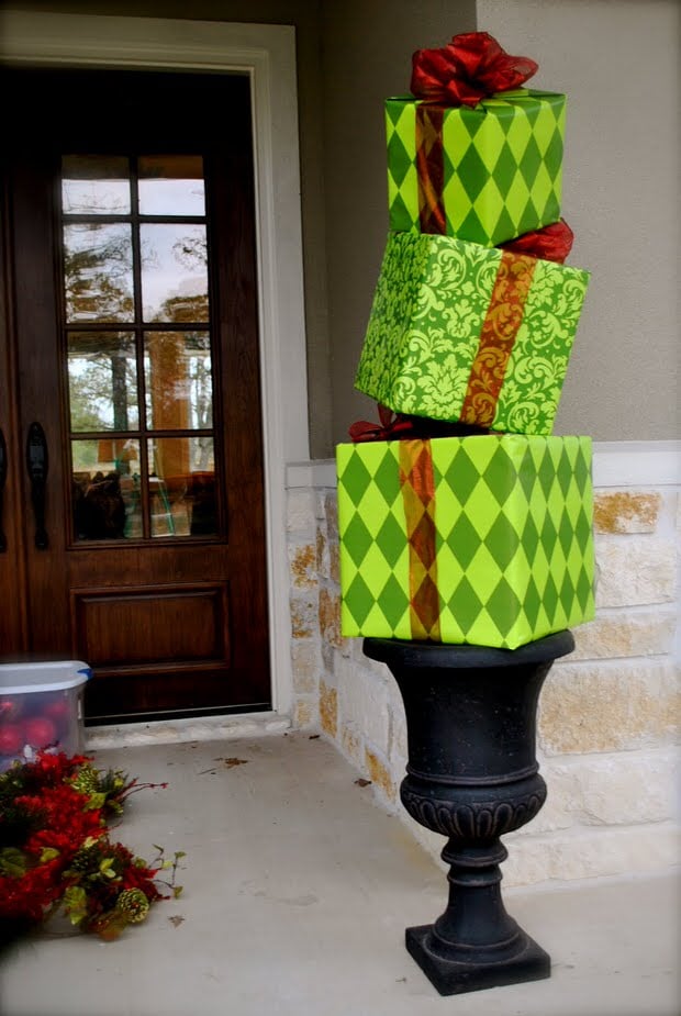 Doorstep Display with Stacked Oversized Gift Boxes — Christmas Yard Decor