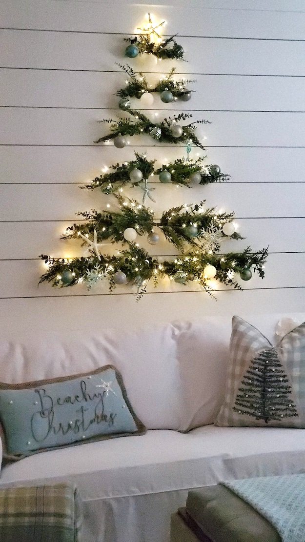 Coastal Wall-Mounted Christmas Tree on Shiplap Coastal Wall-Mounted Christmas Tree on Shiplap — Christmas Apartment Decor