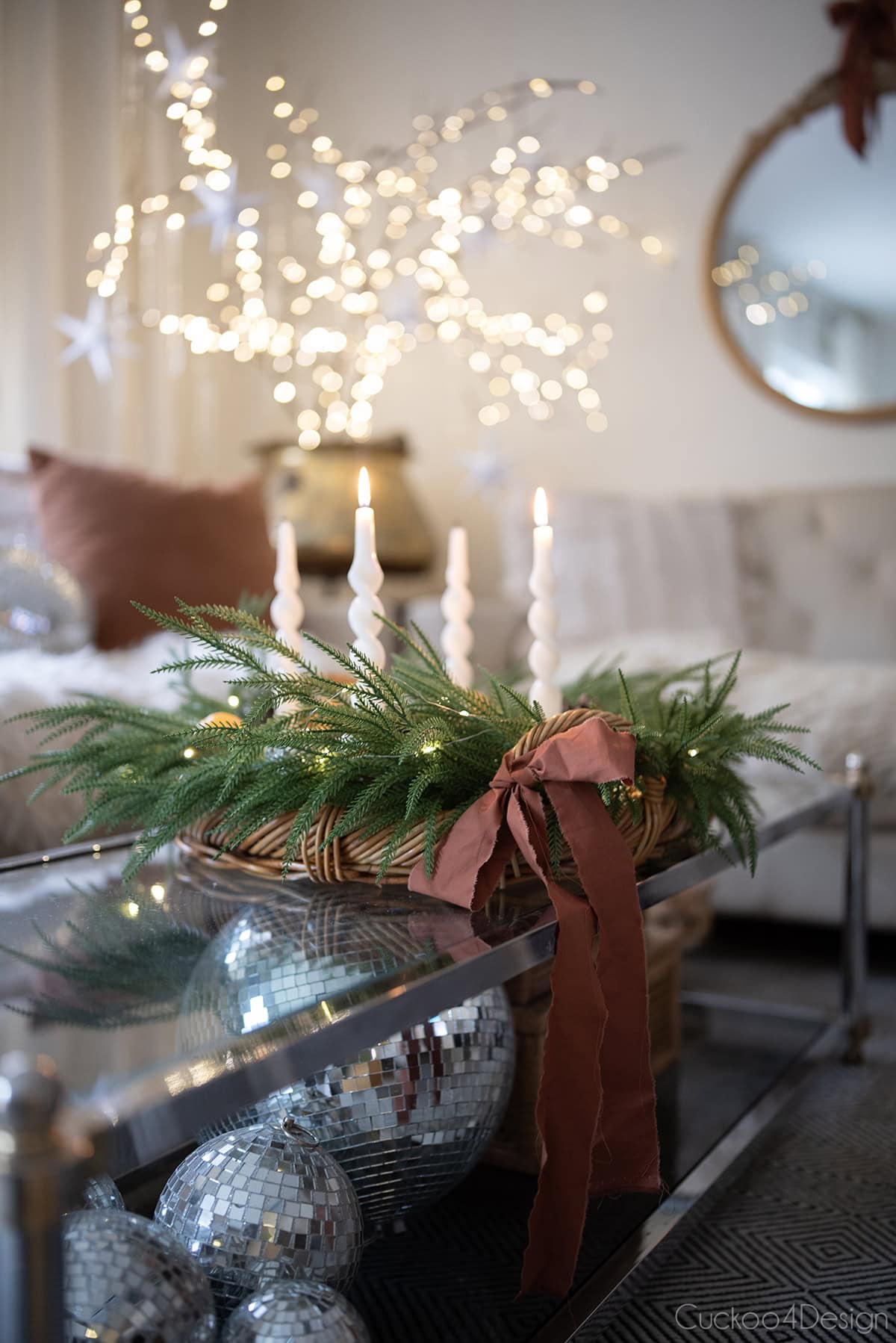 Boho Chic Coffee Table with Wicker Centerpiece and Disco Balls Boho Chic Coffee Table with Wicker Centerpiece and Disco Balls — Christmas Coffee Table Decor