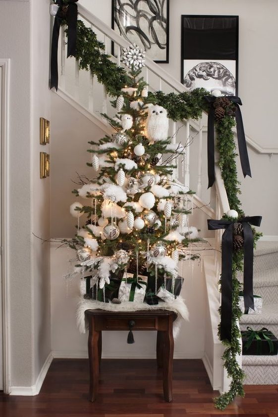 Traditional Staircase Landing Tree with Owl Ornaments — Small Christmas Tree Decor