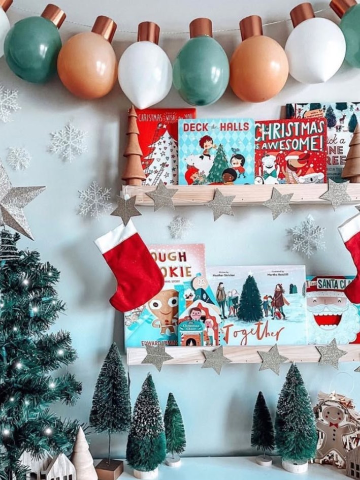 Whimsical Bookshelf Decor with Balloon Garland Whimsical Bookshelf Decor with Balloon Garland — Christmas Shelf Decor