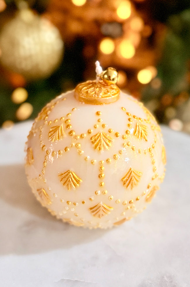 Ornate Spherical Candle with Gold Christmas Ornament Design — Christmas Candle Decor