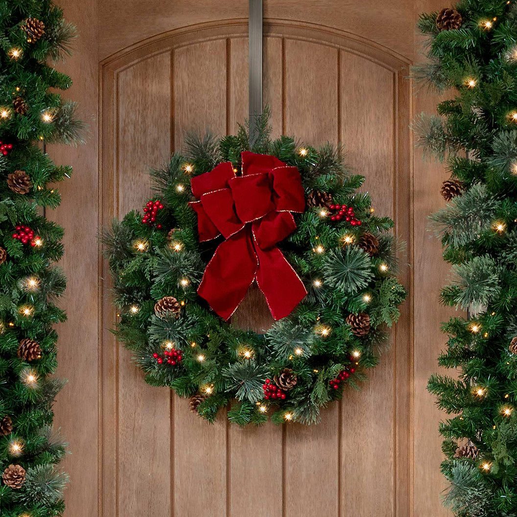 Pre-lit Wreath with Red Velvet Bow on Wooden Door — Christmas Wreath