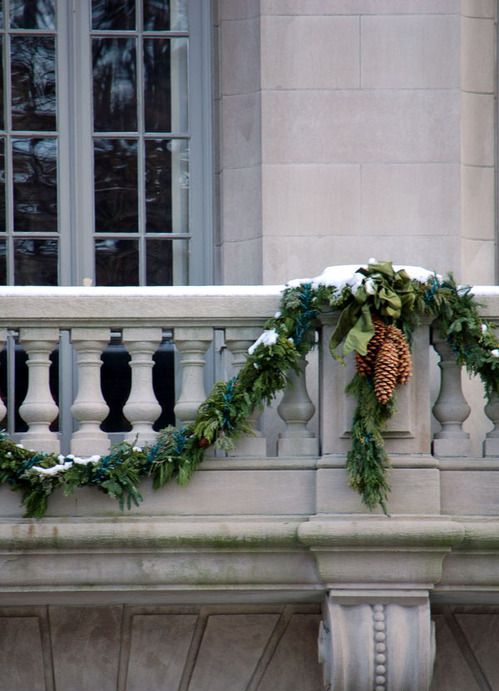 Classic Pine Garland with Large Pinecones on Balcony Railing — Christmas Balcony Decor