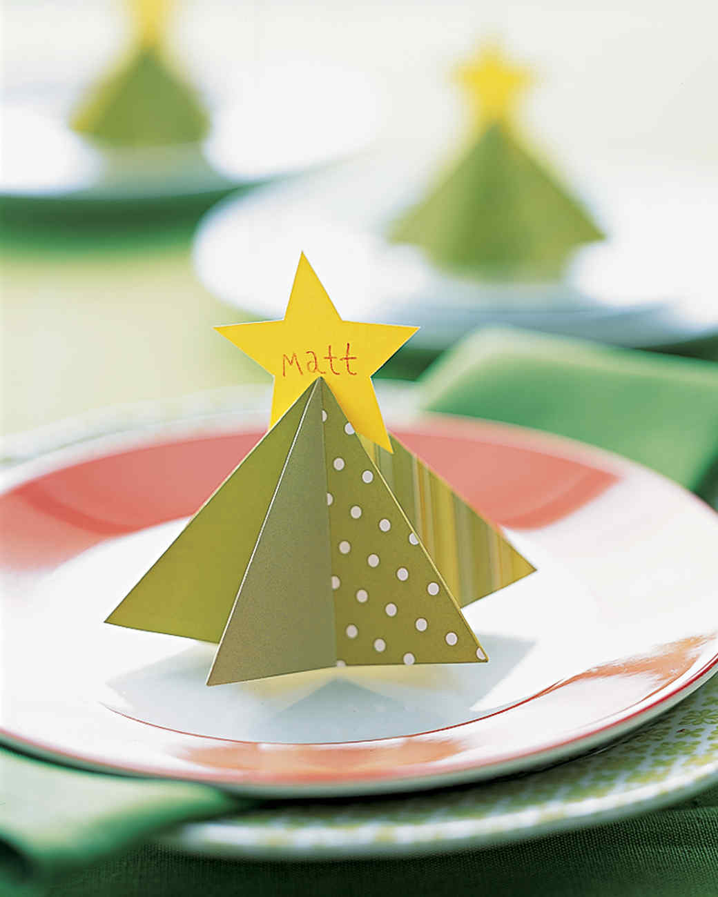 Modern Folded Paper Christmas Tree Place Cards — Christmas Place Cards