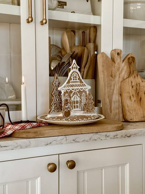 Cozy Farmhouse Kitchen Counter with Gingerbread House Decor — Gingerbread Christmas Decor