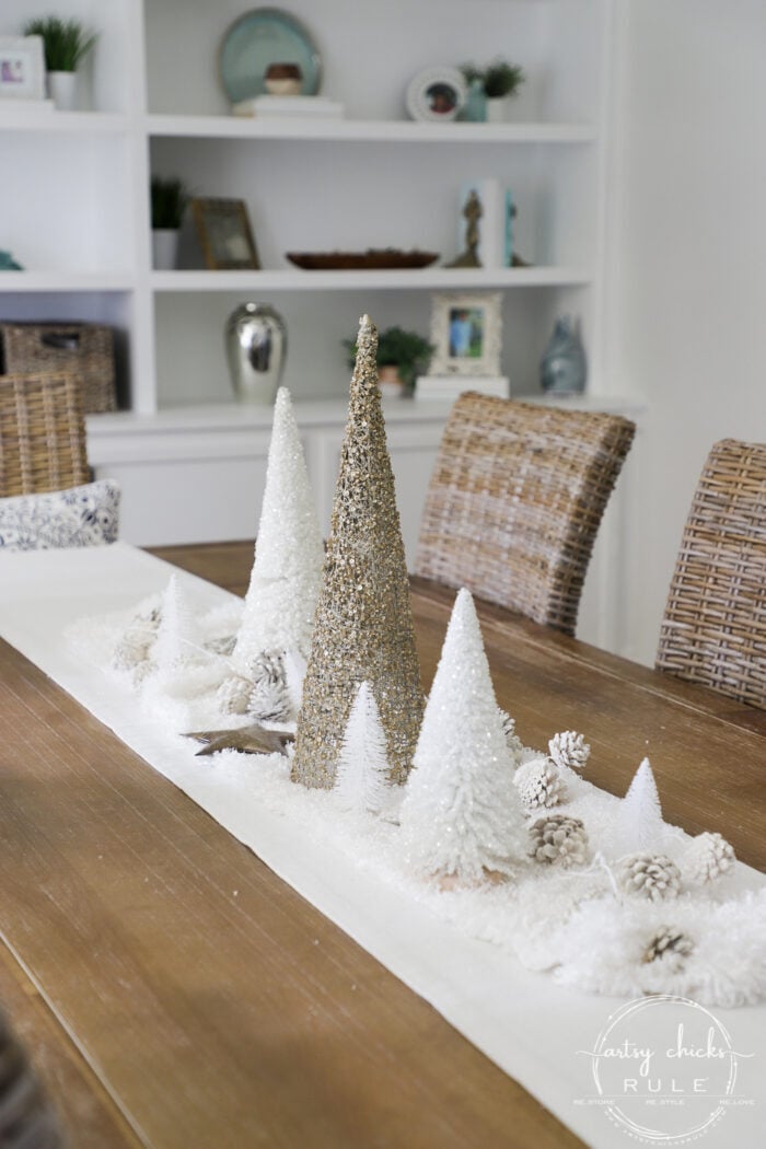 Rustic Dining Table Centerpiece with White and Gold Glitter Trees Rustic Dining Table Centerpiece with White and Gold Glitter Trees — White Christmas Decor