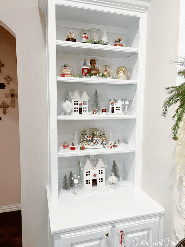 Winter Wonderland Shelving Unit with Snowy Theme Winter Wonderland Shelving Unit with Snowy Theme — Christmas Shelf Decor