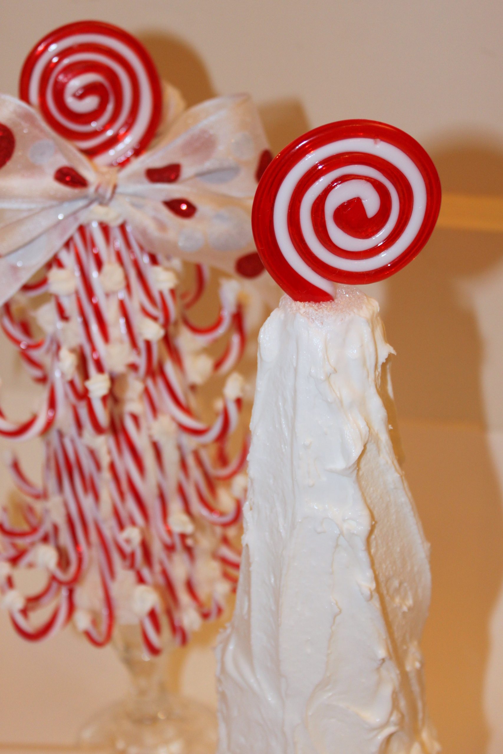 Traditional Living Room with Candy Cane Ornaments — Candy Cane Christmas Decor