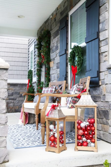 Traditional Christmas Porch with Lanterns Filled with Ornaments — Traditional Christmas Decor