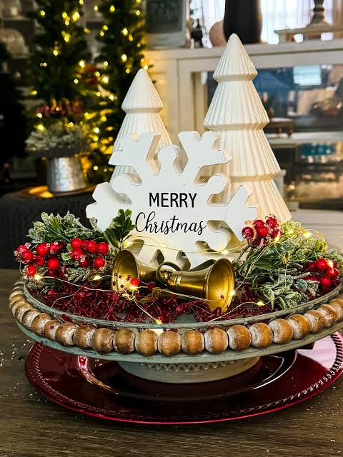 Minimalist Christmas Tray with Candle and Greenery Minimalist Christmas Tray with Candle and Greenery — Christmas Coffee Table Decor