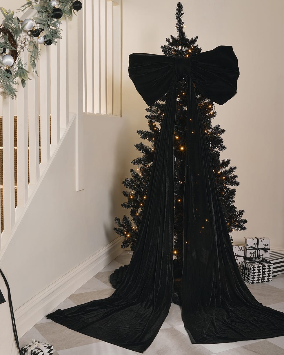 Dramatic Black Velvet Bow Topper for a Modern Statement — Christmas Tree Topper