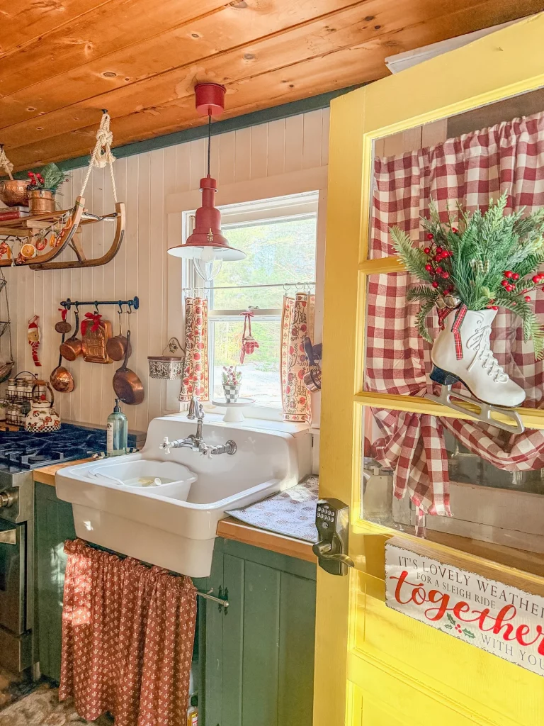 40 Grandma Core Kitchen Ideas for a Cozy, Nostalgic Home