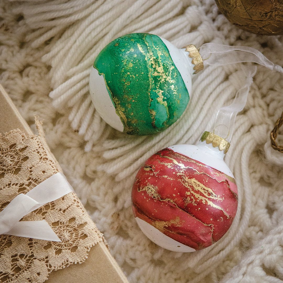 Paint Modern Abstract Christmas Ornaments — DIY Christmas Decor