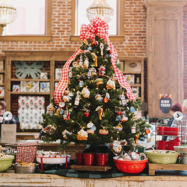Diverse Collection of Christmas Tree Toppers Showcased