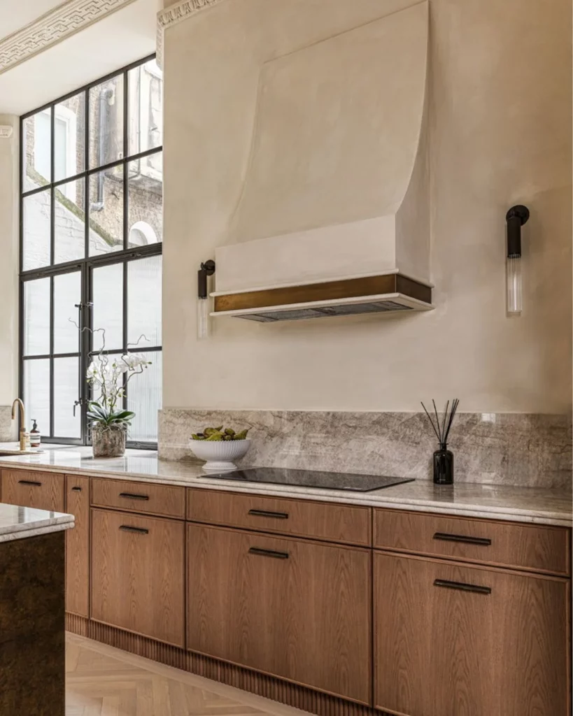 34 Minimalist White Oak Kitchen Ideas for a Warm and Modern Home