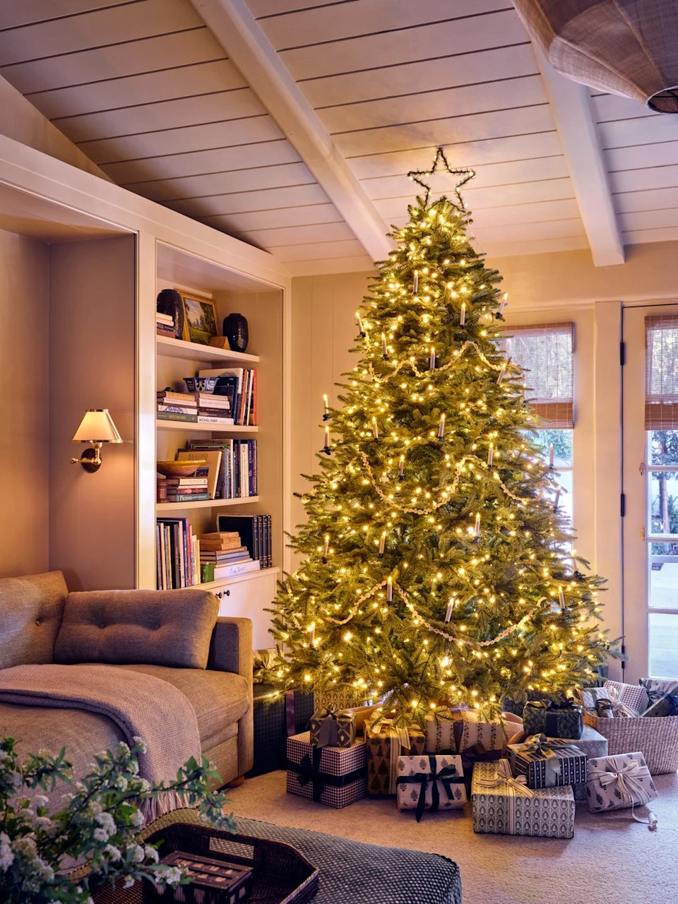 Cozy Christmas Tree with Abundant Warm White Lights — Christmas Tree Decorating