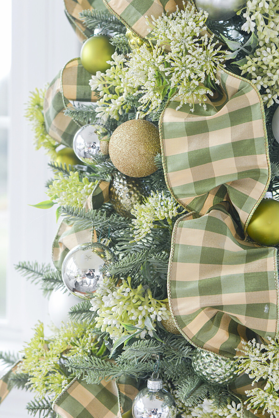 Farmhouse Tree with Sage Green Plaid Ribbon and Gold Accents — Christmas Tree Color Schemes