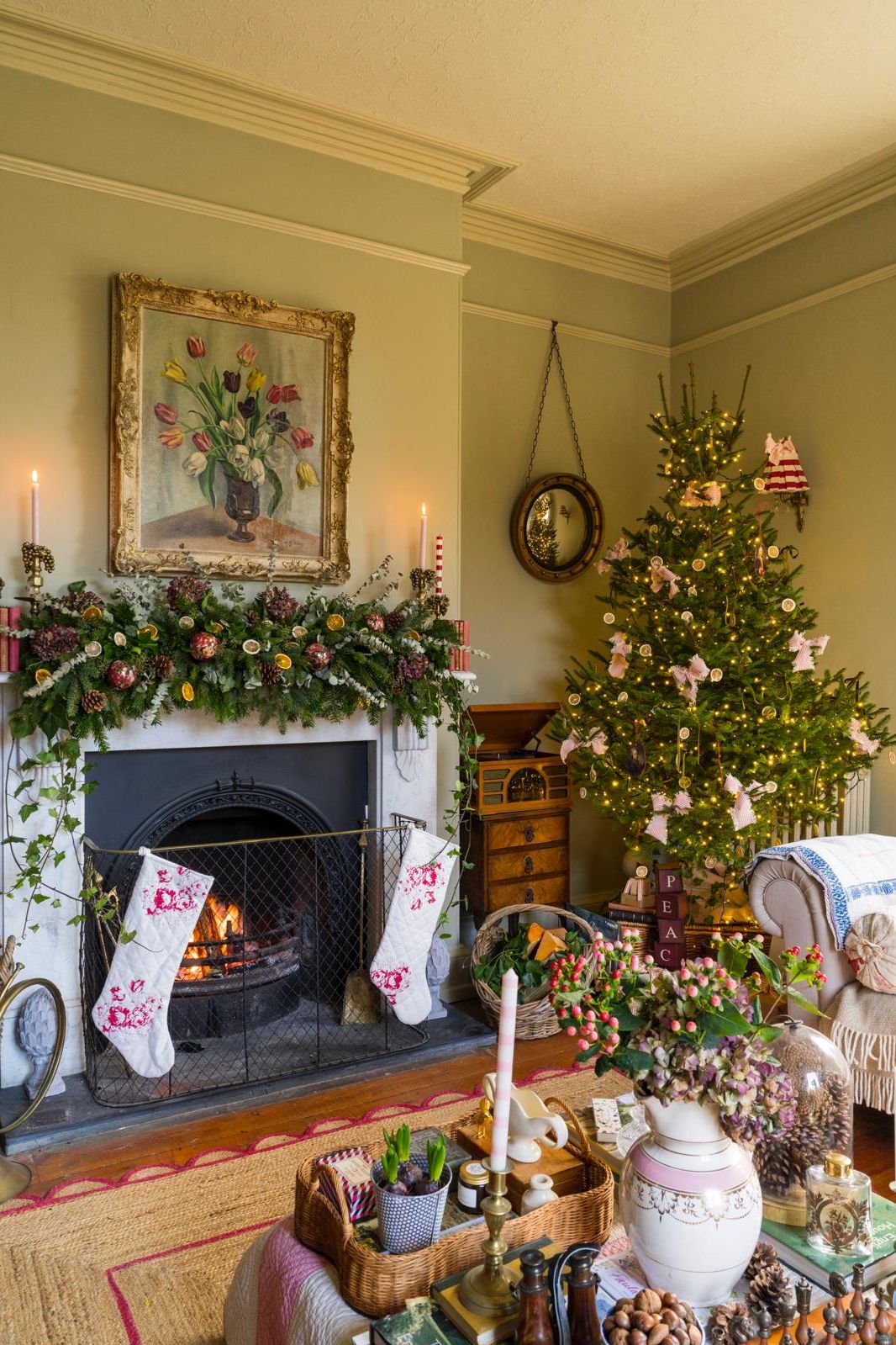 Traditional Christmas Tree with Pink Ribbon and Fruit Accents — Christmas Tree Decorating