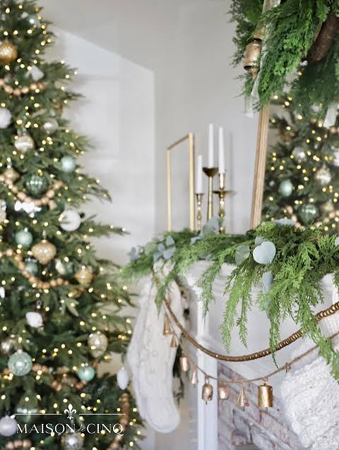 Elegant Fireplace Mantle with Sage Green Garland Elegant Fireplace Mantle with Sage Green Garland — Sage Green Christmas Decor