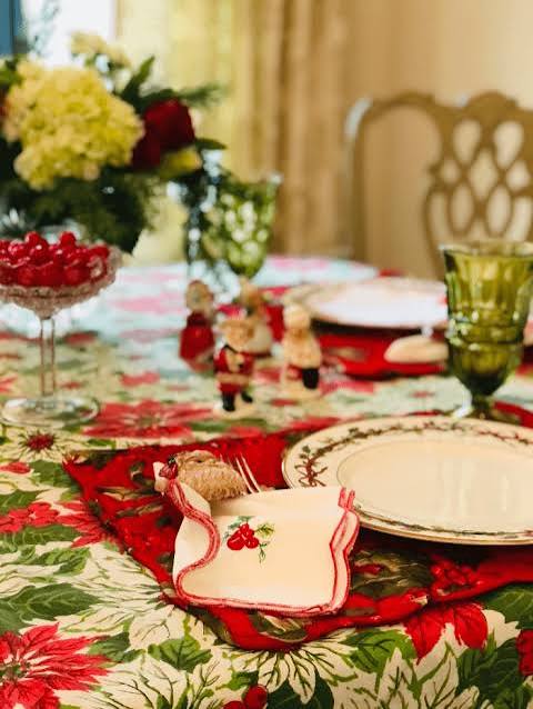 Vintage Christmas Tablescape with Santa Figurines — Whimsical Christmas Decor