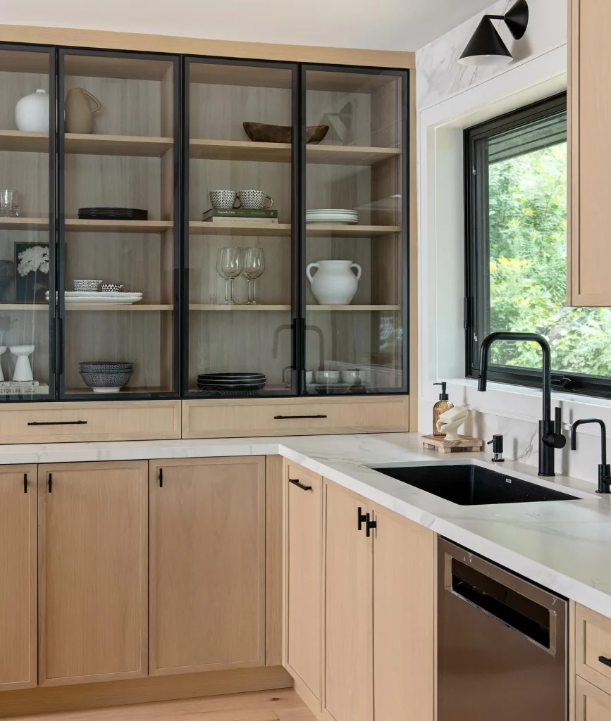 34 Minimalist White Oak Kitchen Ideas for a Warm and Modern Home