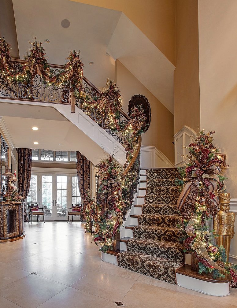 Lavish Staircase with Abundant Garlands and Nutcrackers Lavish Staircase with Abundant Garlands and Nutcrackers — Christmas Staircase Decor