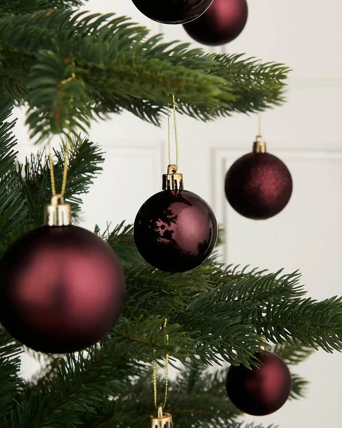 Burgundy Christmas Ornaments in Matte and Shiny Finishes — Burgundy Christmas Decor