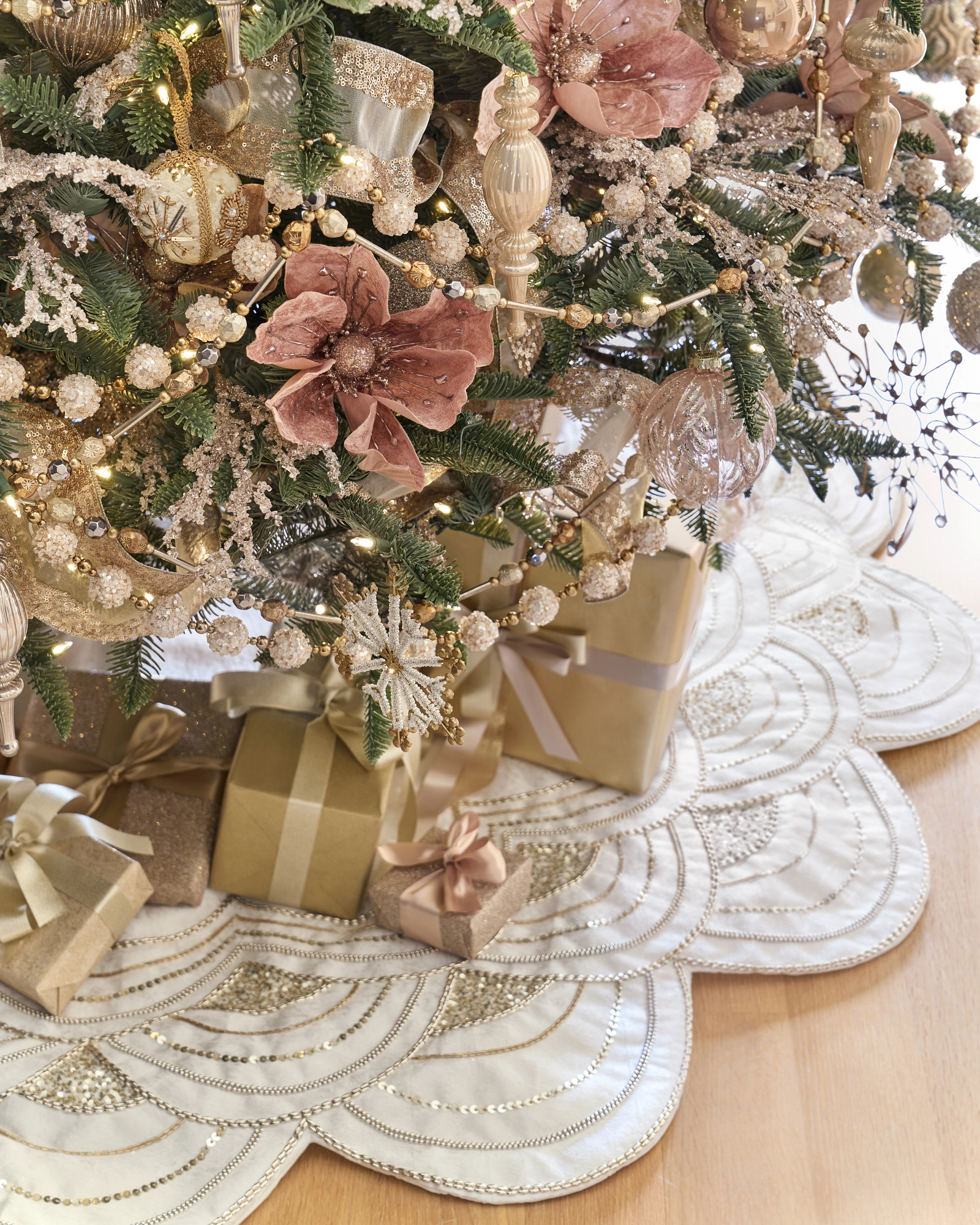 Scalloped Edge Ivory Skirt with Gold Beading and Sequins Scalloped Edge Ivory Skirt with Gold Beading and Sequins — Christmas Tree Skirt