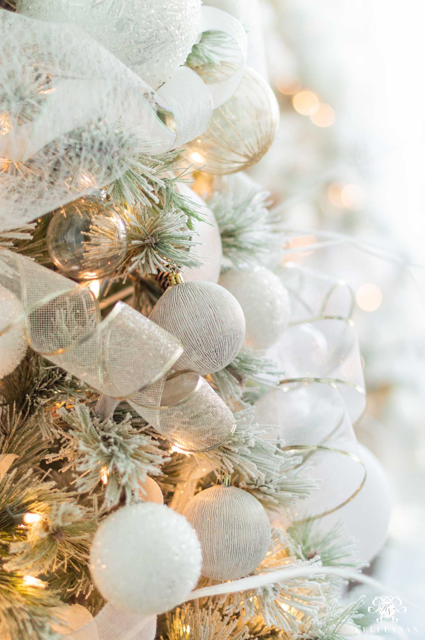 Close-Up of White Christmas Tree with Sheer Ribbon and Glitter — White Christmas Tree Decor