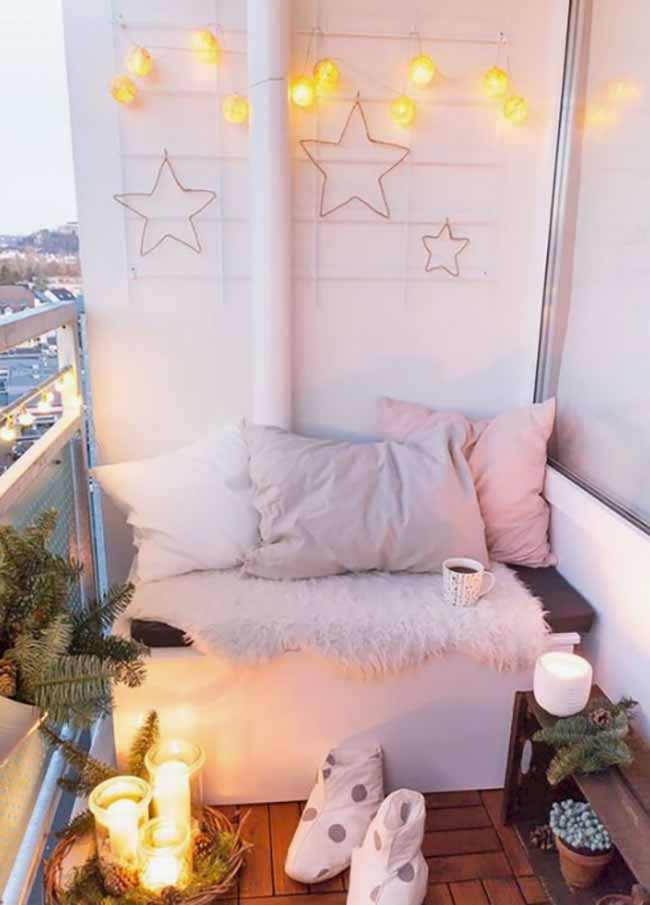 Cozy Bench Seating with Faux Fur Throws and Star Ornaments — Christmas Balcony Decor