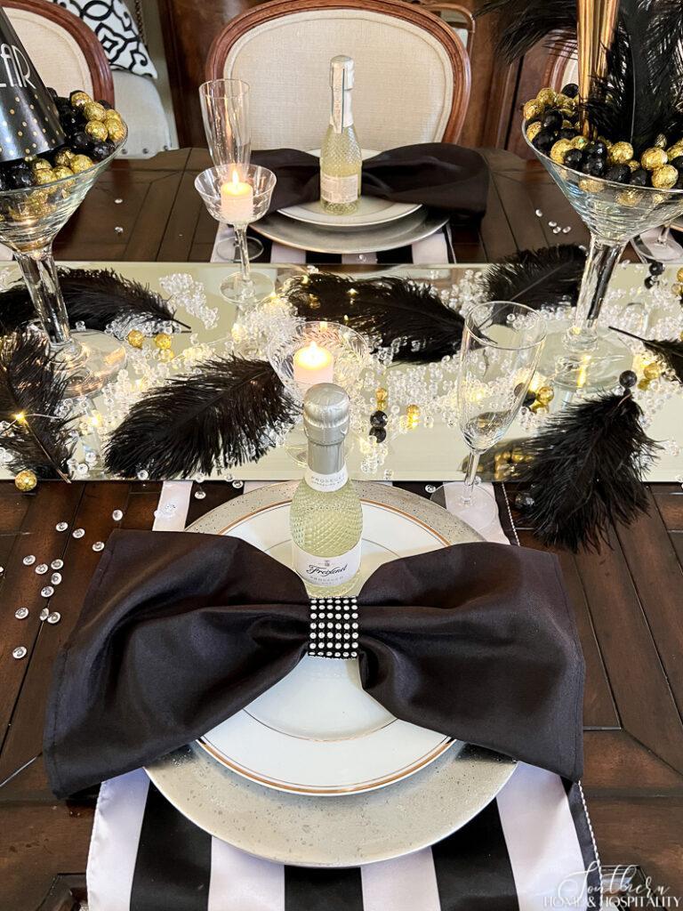 Formal Place Settings Glamorous New Year's Eve Table with Oversized Black Bows Formal Place Settings Glamorous New Year's Eve Table with Oversized Black Bows — New Years Eve Table Decor