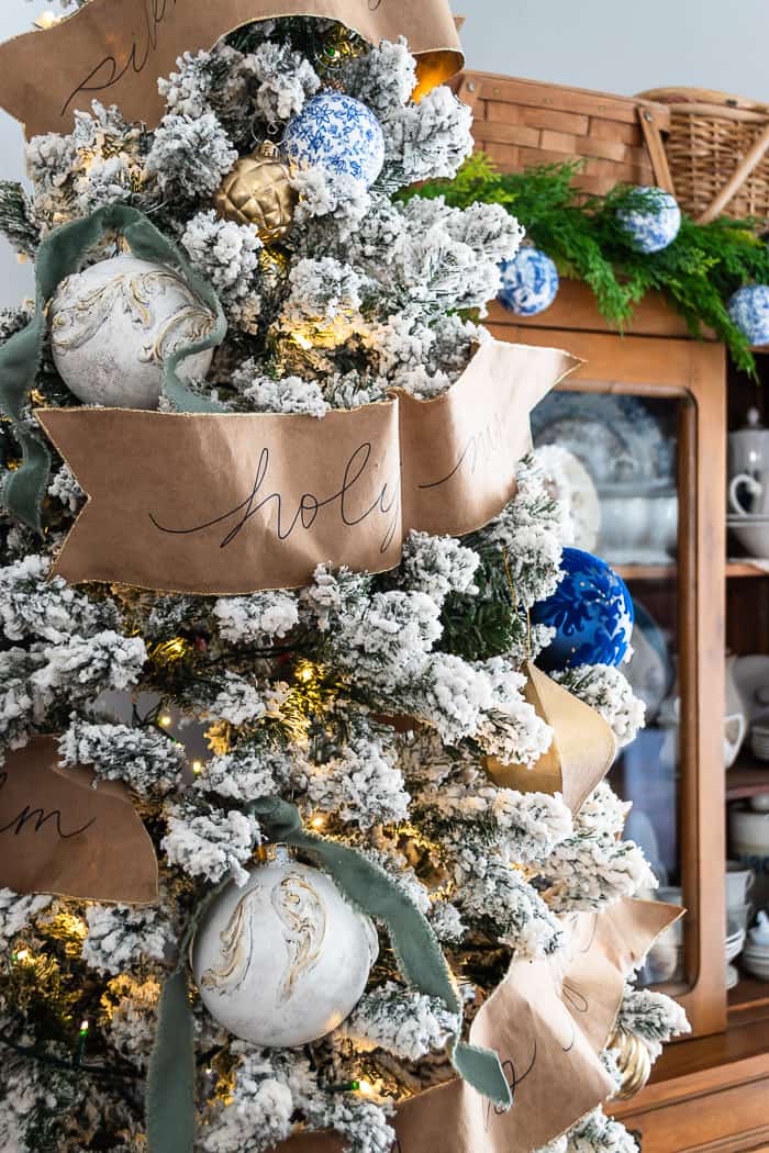 Rustic Kraft Paper Banners and Green Velvet Ribbon Rustic Kraft Paper Banners and Green Velvet Ribbon — Christmas Tree Ribbon