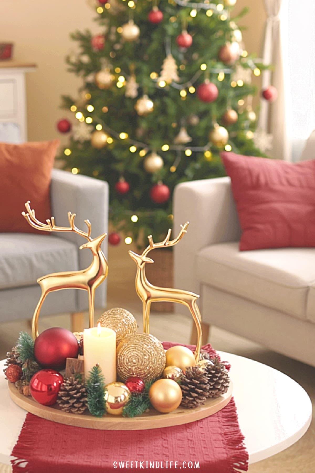 Traditional Coffee Table Vignette with Gold Reindeer Traditional Coffee Table Vignette with Gold Reindeer — Christmas Coffee Table Decor