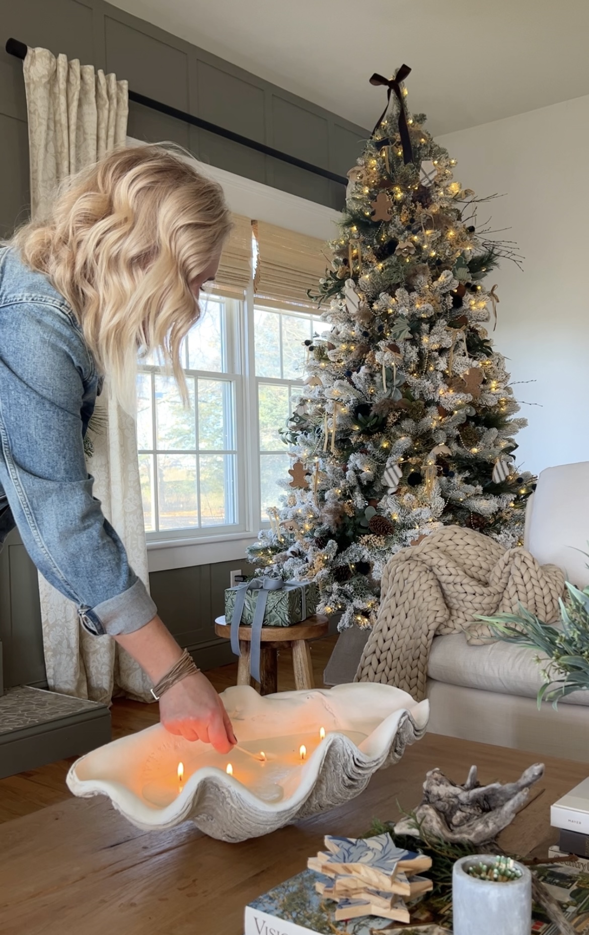 Modern Farmhouse Flocked Christmas Tree — Simple Christmas Decor