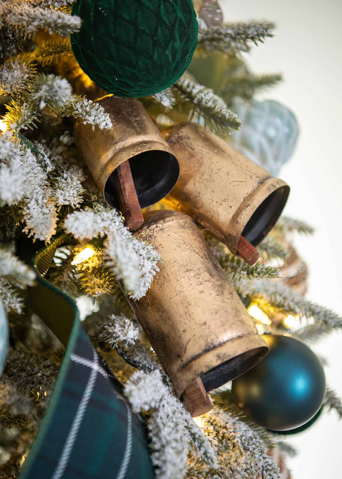 Cottage Style Christmas Tree Decorations with Brass Bells Cottage Style Christmas Tree Decorations with Brass Bells — Sage Green Christmas Decor