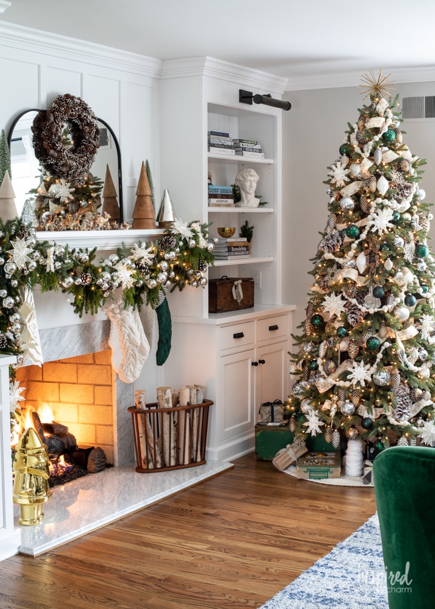 Modern Farmhouse Christmas Tree with Coordinated Decor Modern Farmhouse Christmas Tree with Coordinated Decor — Christmas Tree Themes