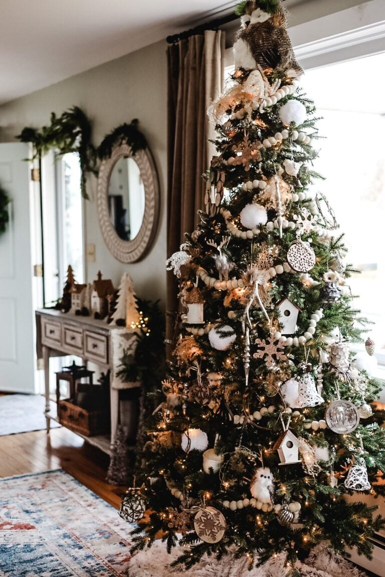 Rustic Farmhouse Christmas Tree with Unique Ornaments Rustic Farmhouse Christmas Tree with Unique Ornaments — Cozy Christmas Decor